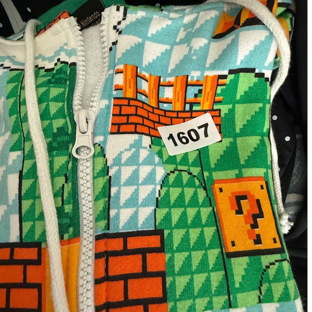 Nintendo Super Mario Bros All Over Print Zip Hoodie Mens Large World 1-1 Pixel - Picture 6 of 6